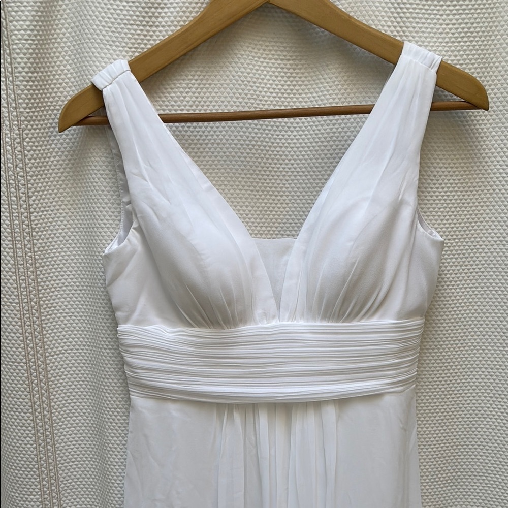 Ever Pretty White V-Neck Sleeveless Gown - Picture 3 of 9